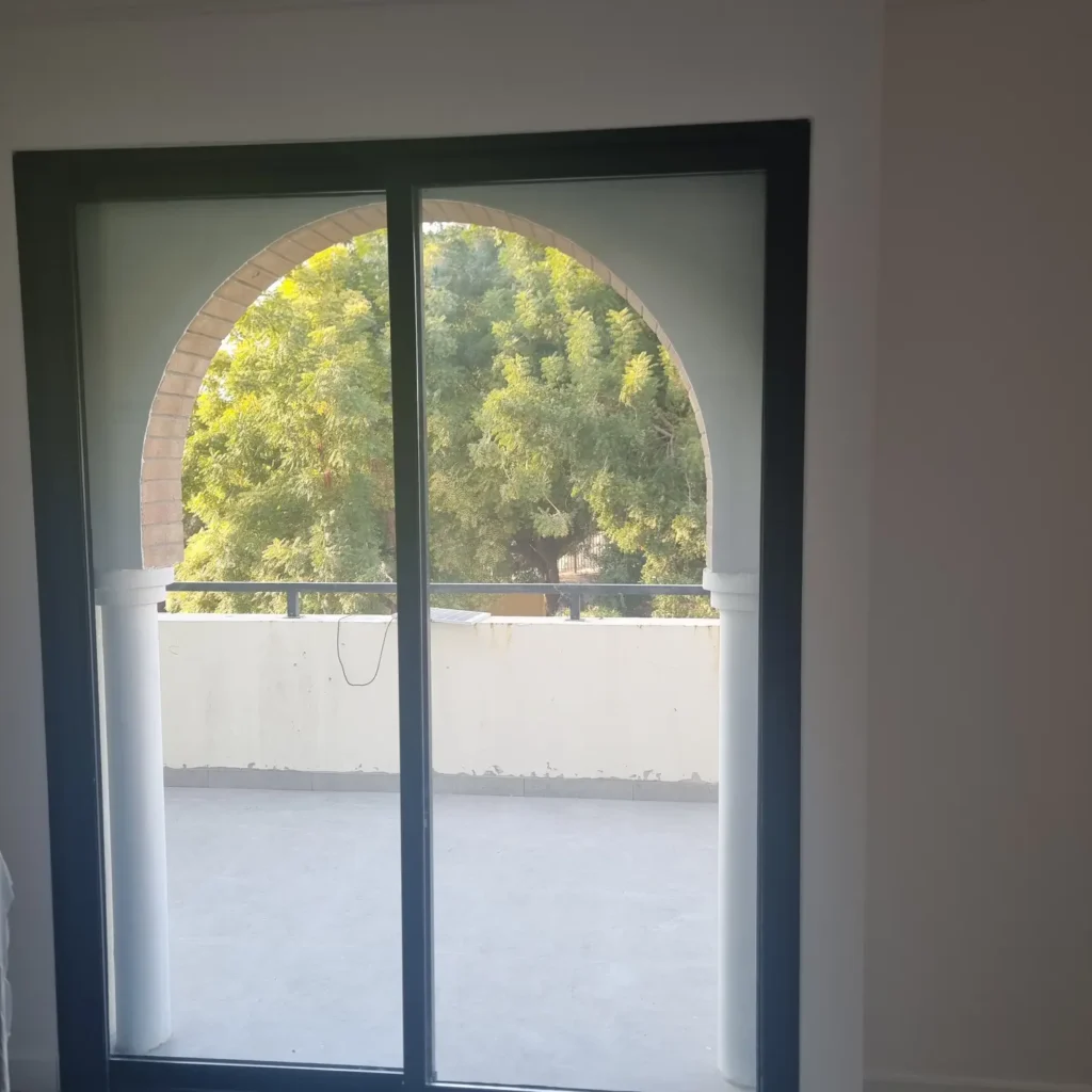 Sliding door