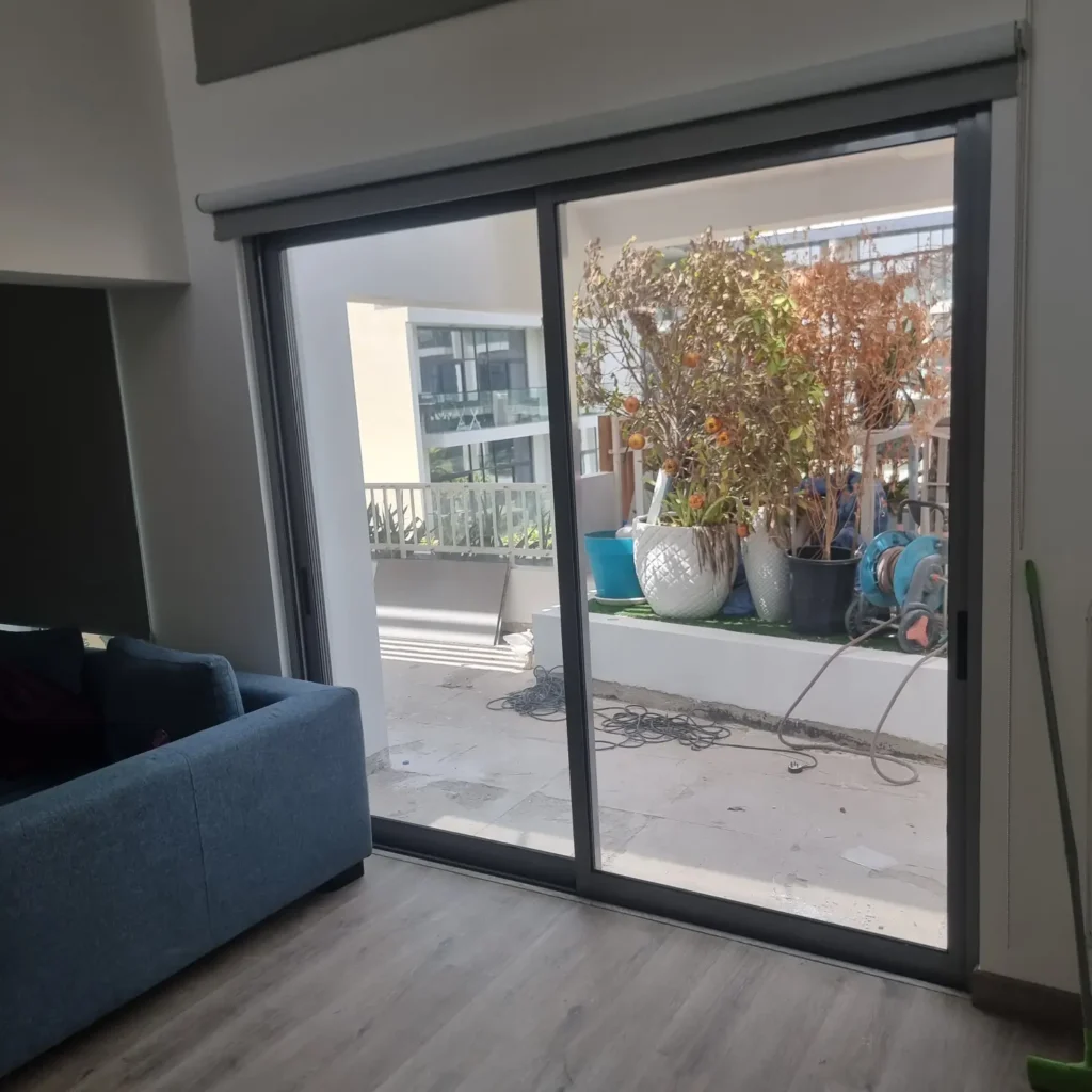Sliding doors dubai